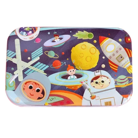 IMG_9157 پازل کودک 60 تکه چوبی جعبه فلزی طرح فضا نورد